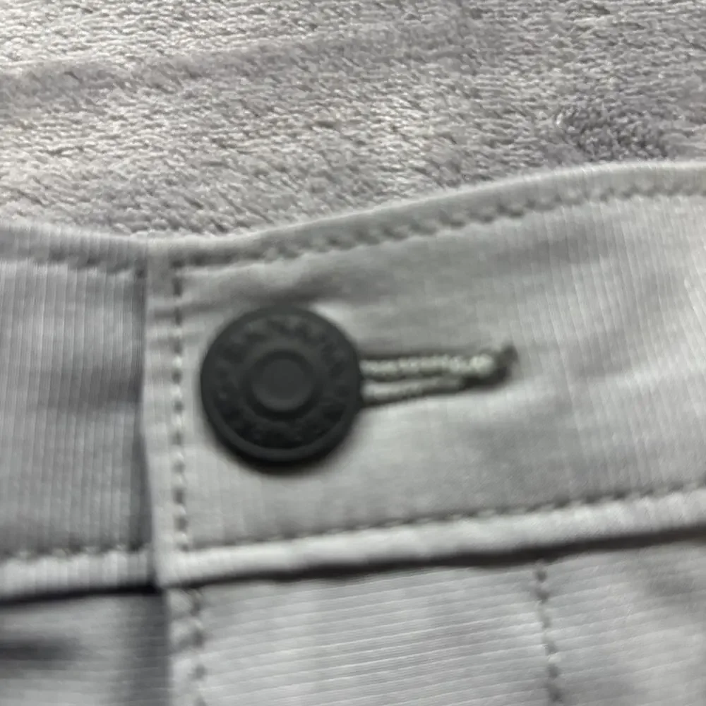 Banana Republic Shorts Mens Size 38 Gray Linen Chinos Casual